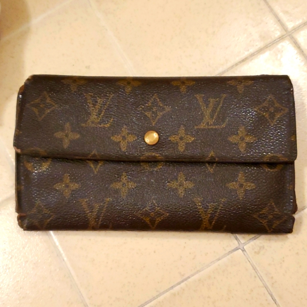 Louis Vuitton LV wallet brown
